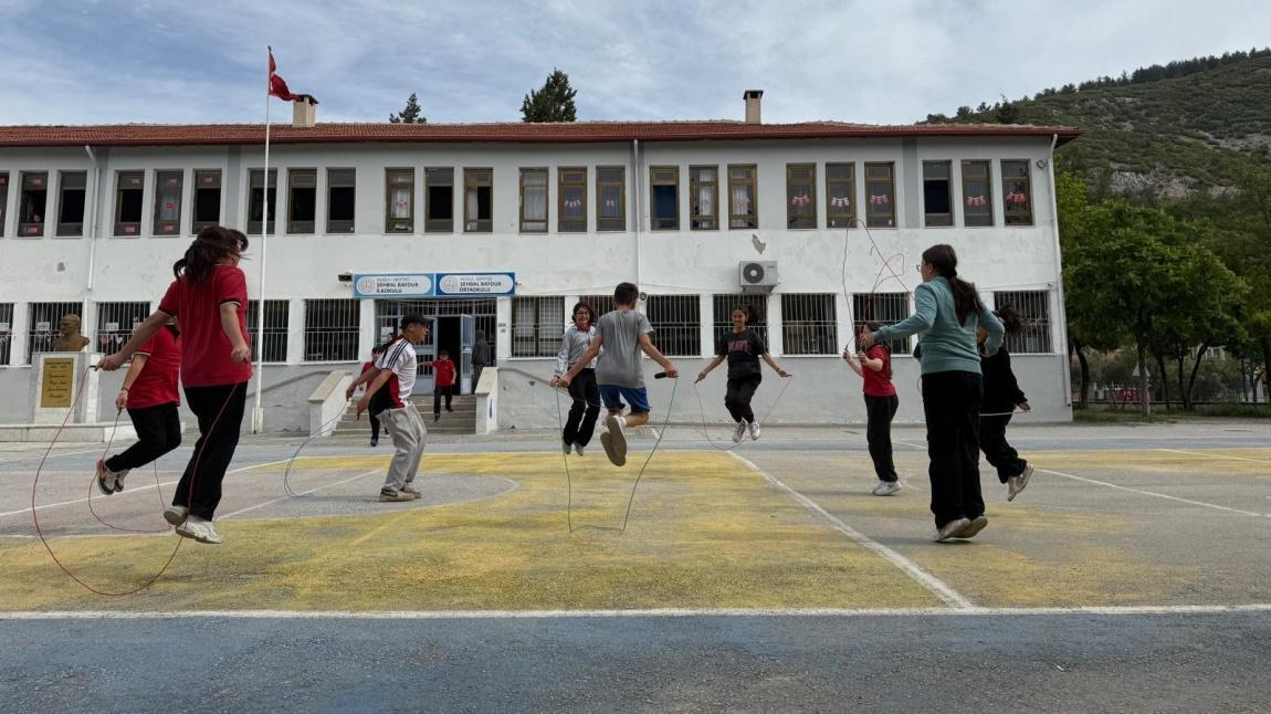 10 Mayıs Dünya Sağlık İçin Hareket Et Günü Kapsamında Okulumuzda Çeşitli Etkinlikler Düzenlendi...